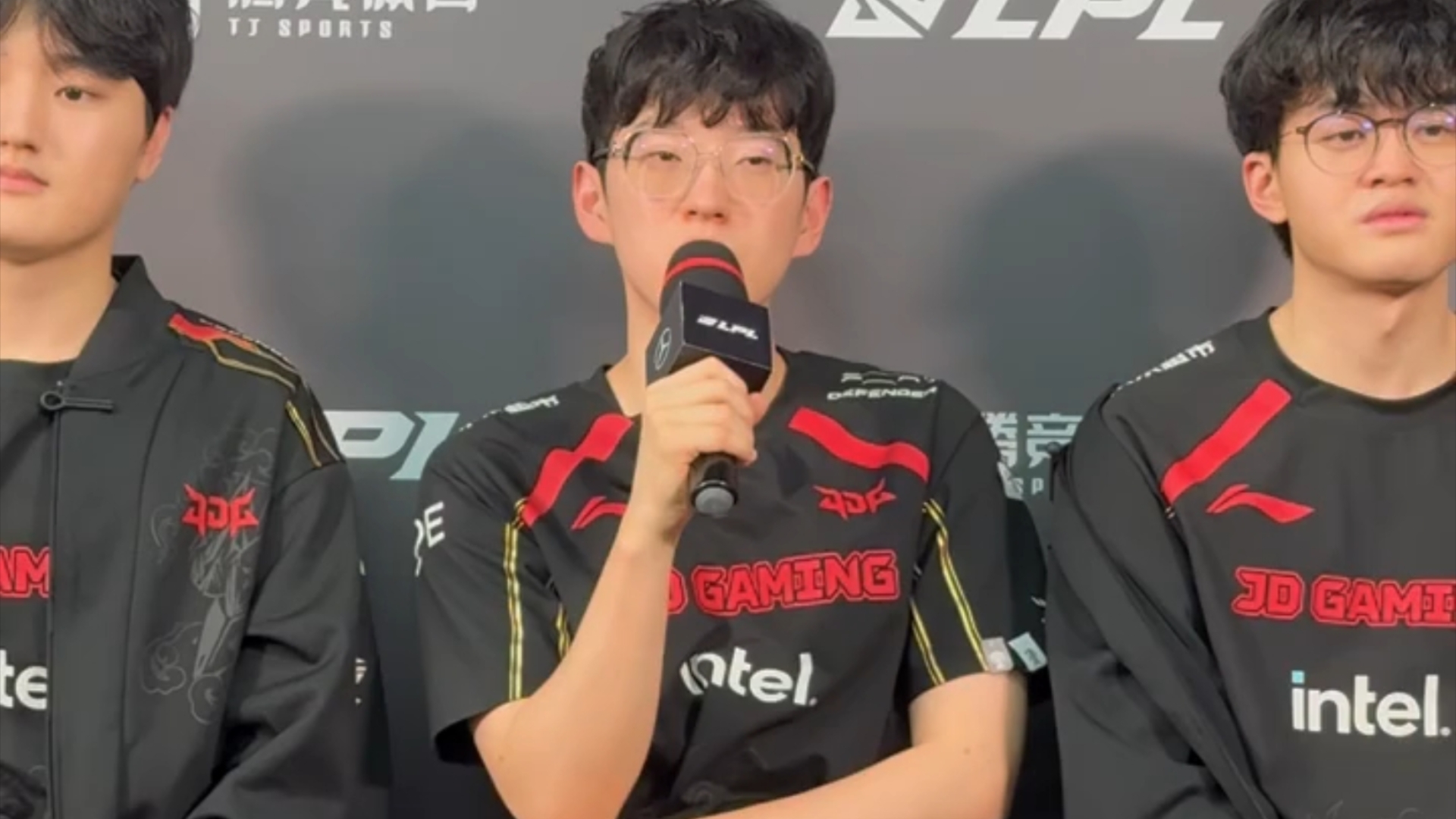 九游网页版-巴塞罗那不断突破！，Scout连续五场比赛得分超过战术调整再创辉煌时刻(马拉多纳巴塞罗那)