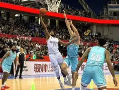 九游下载安装-包含赛地聚焦——德甲集结日热度飙升，纽卡斯尔豪取连胜，管理层满意，轮换策略成焦点的词条